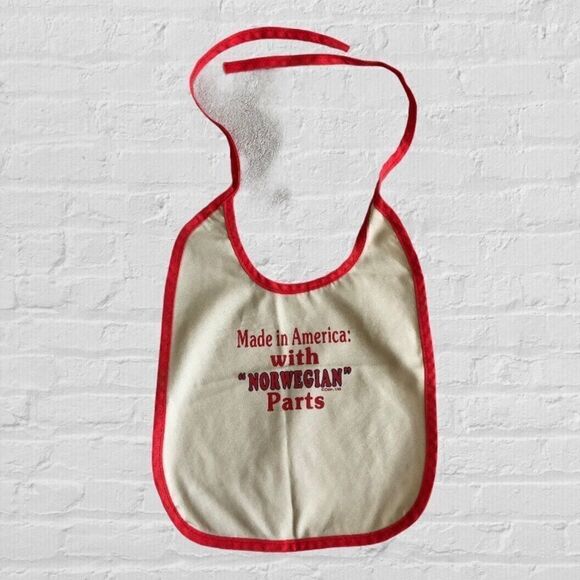 NWOT “Made in America w/ Norwegian Parts” Baby Bib - Picture 1 of 3